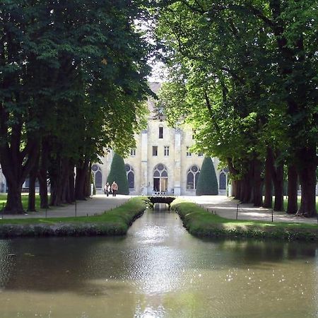 Superbe Appartement En Plein Centre Ville Viarmes 外观 照片